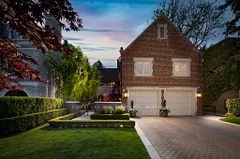 234 Strathallan Wood, Toronto C04, On M5n 1t4