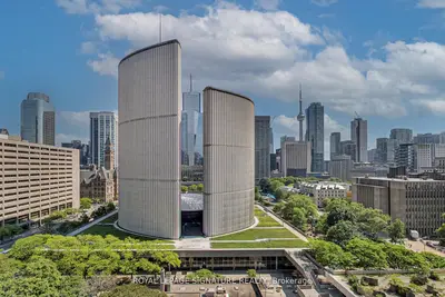 111 Elizabeth Street 1502, Toronto C01, On M5g 1p7
