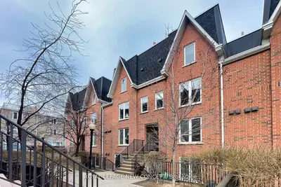 26 Douro Street 330, Toronto C01, On M6k 3m4