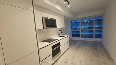 327 King Street W 1004, Toronto C01, On M5v 0w7