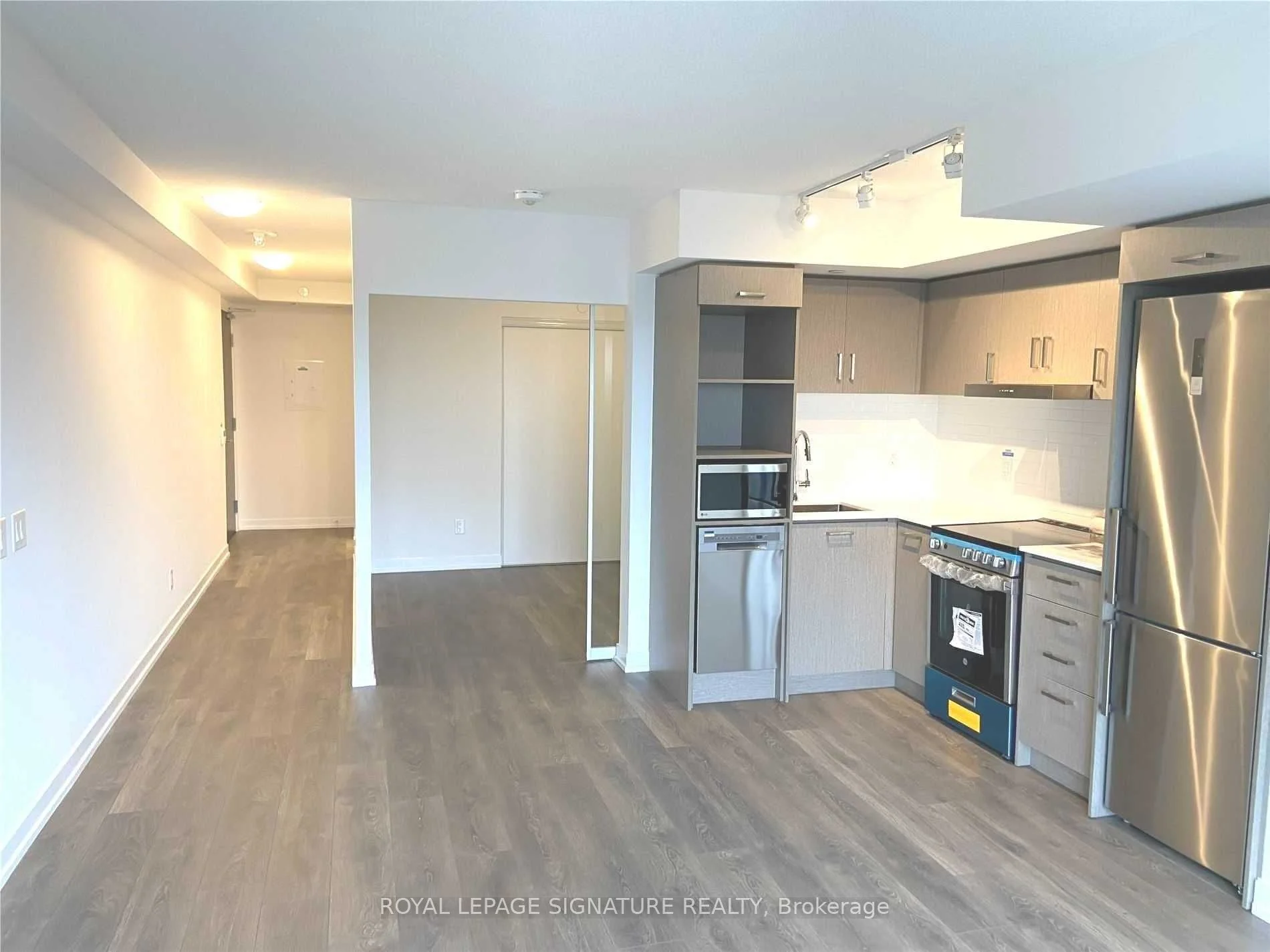219 Dundas Street E 2101, Toronto C08, ON M5A 1Z7