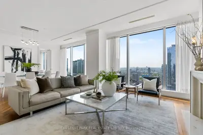 183 Wellington Street W 3602, Toronto C01, On M5v 0a2