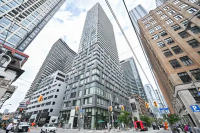 101 Peter Street W 1116, Toronto C01, On M5v 0g6