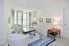 195 Merton Street 320, Toronto C10, On M4s 3h6
