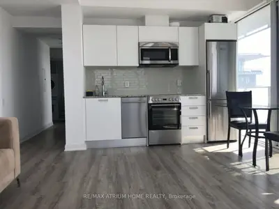 42 Charles Street E 4506, Toronto C08, On M4y 1t4