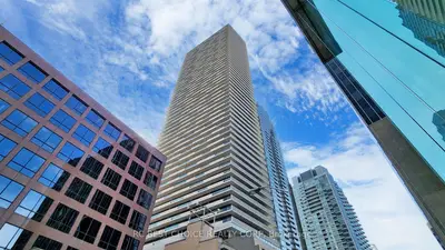 2221 Yonge Street 2206, Toronto C10, On M4s 0b8