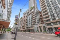 270 Wellington Street W 217, Toronto C01, ON M5V 3P5