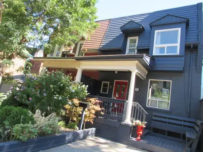 97 Oxford Street Bsmt, Toronto C01, On M5t 1p4