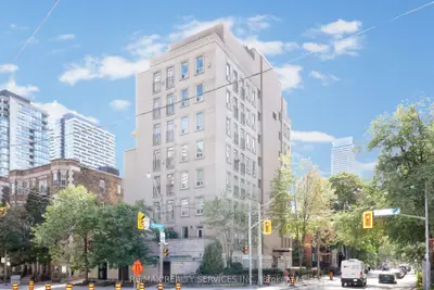 135 Maitland Street 504, Toronto C08, On M4y 1e5