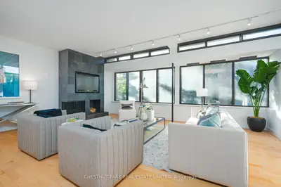 40 Oaklands Avenue 301, Toronto C02, On M4v 2z3