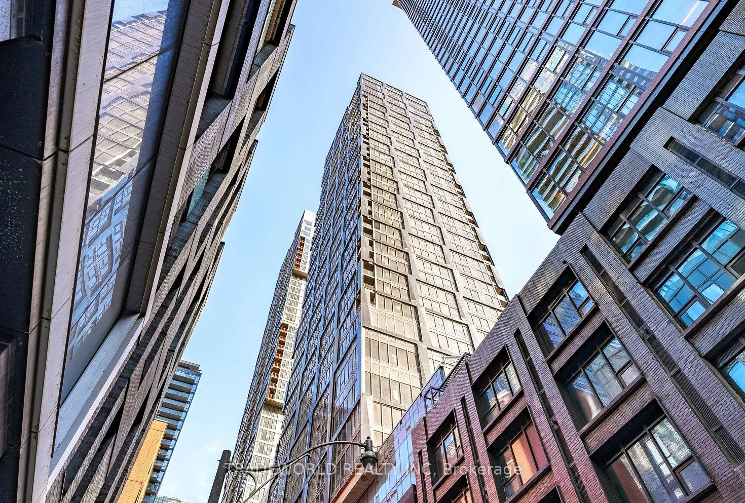 15 Mercer Street 615, Toronto C01, On M5v 3c6