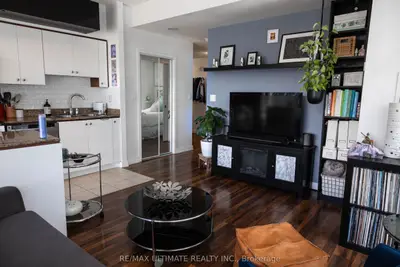 9 Spadina Avenue N 615, Toronto C01, On M5v 3v5