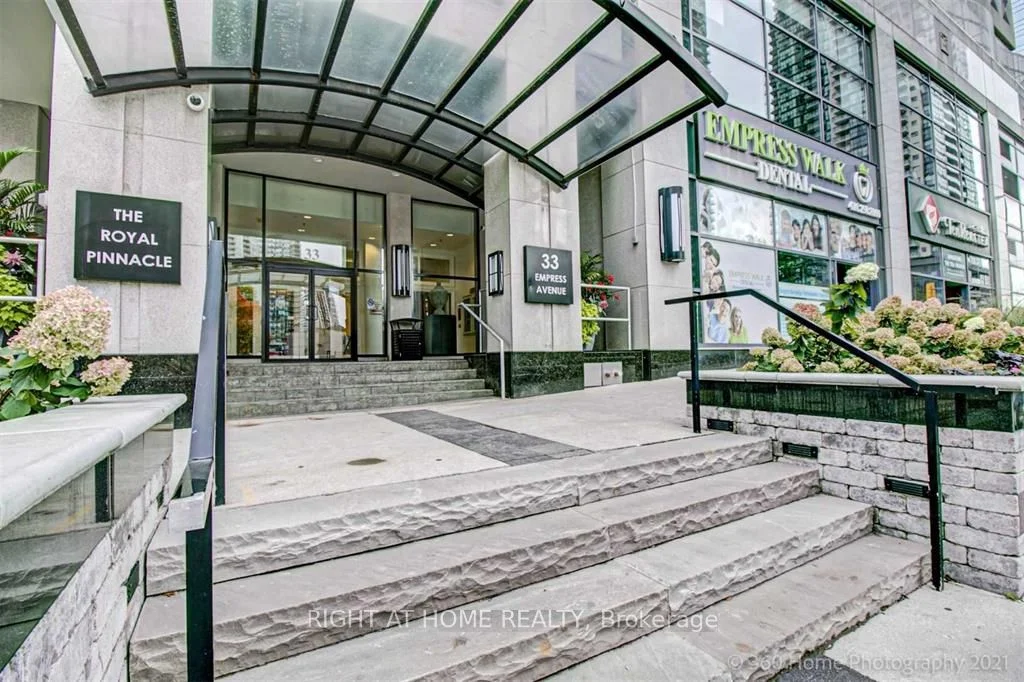 33 Empress Avenue 1501, Toronto C14, ON M2N 6Y7
