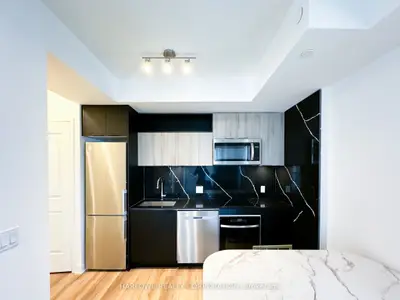 100 Dalhousie Street 2304, Toronto C08, On M5b 0c7
