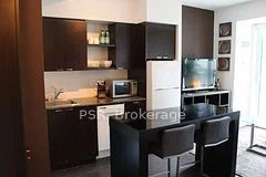 35 Hayden Street 1512, Toronto C08, On M4y 3c3