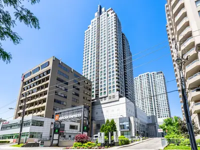 Condo Apartment in Toronto