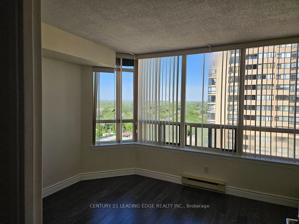 30 Greenfield Avenue 1805, Toronto C14, ON M2N 6N3