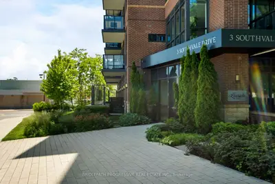 3 Southvale Drive 407, Toronto C11, On M4g 1g1