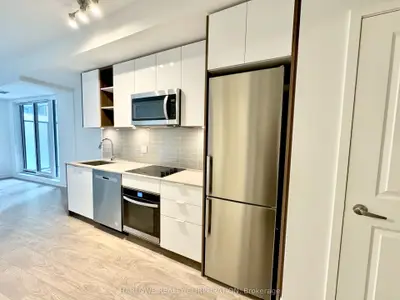543 Richmond Street W 819, Toronto C01, On M5v 0w9