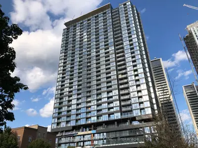 19 Western Battery Road N 2215, Toronto C01, On M6k 0e3