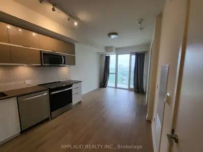 10 Deerlick Court 1605, Toronto C13, On M3a 0a7