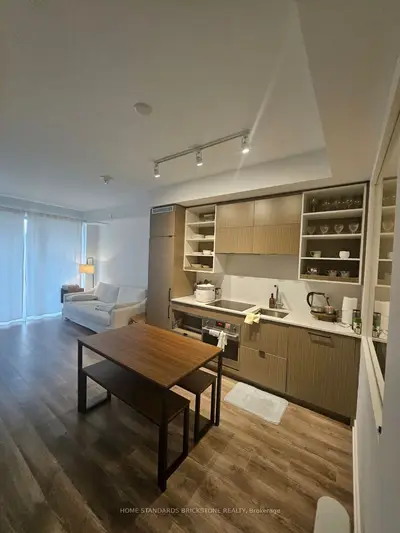 20 Edward Street 815, Toronto C01, On M5g 0c5