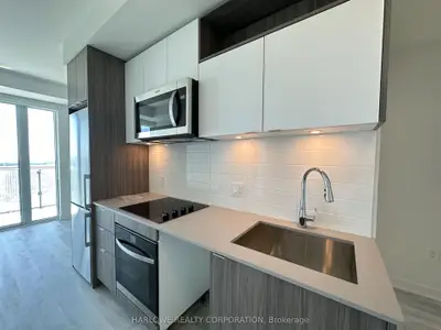 135 Lower Sherbourne Street 2526 W, Toronto C08, On M5a 1y4