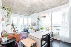 1030 King Street W 813, Toronto C01, On M6k 3n3