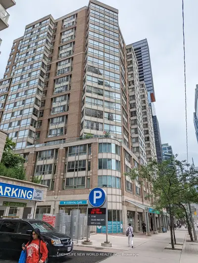 717 Bay Street 1111, Toronto C01, On M5g 2j9