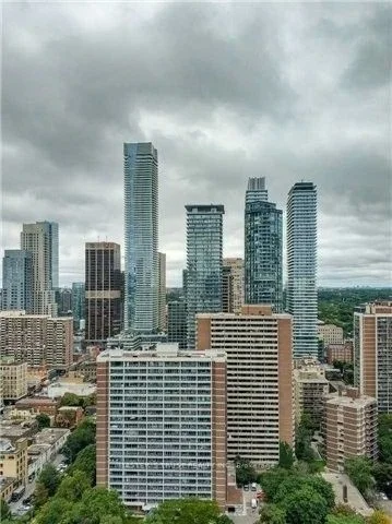 28 Wellesley Street E 508, Toronto C08, ON M4Y 0C4