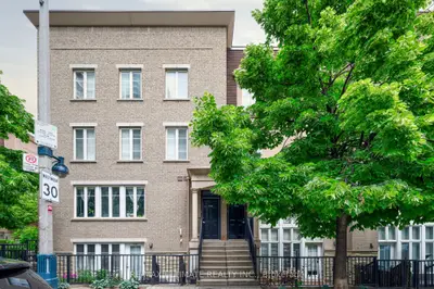 21 Pirandello Street 1242, Toronto C01, On M6k 3p4