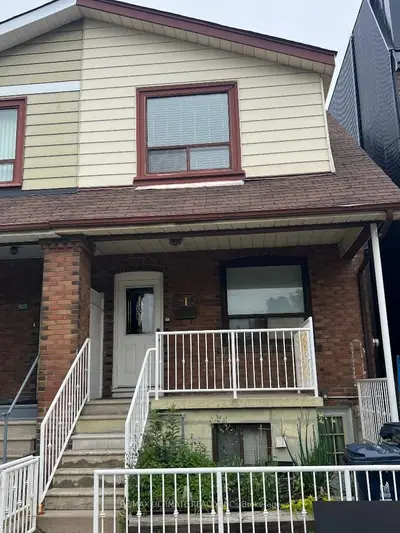 515 Ossington Avenue 2nd Fl, Toronto C01, On M6g 3t3