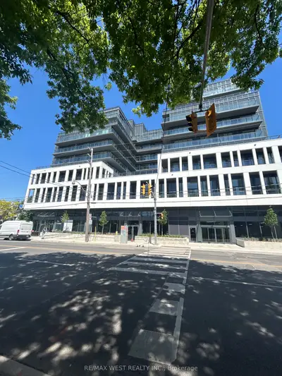 500 Dupont Street 312, Toronto C02, On M6g 1y7