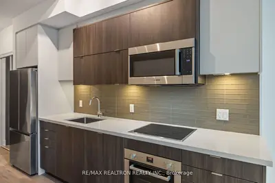 2 Teagarden Court E 504, Toronto C14, On M2n 5z9