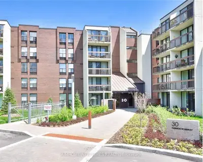 30 Fashion Roseway Way 413e, Toronto C14, On M2n 6b4