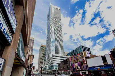 1 Bloor Street E 6607, Toronto C08, On M4w 0a8