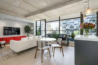 55 Stewart Street 712, Toronto C01, On M5v 2v1