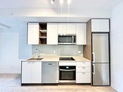 543 Richmond Street W 816, Toronto C01, On M5v 0w9