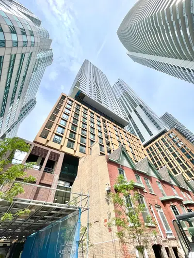 8 Widmer Street 2315, Toronto C01, On M5v 0w6