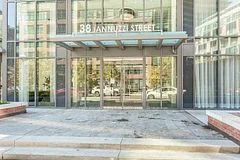 38 Iannuzzi Street 604, Toronto C01, ON M5V 0S2