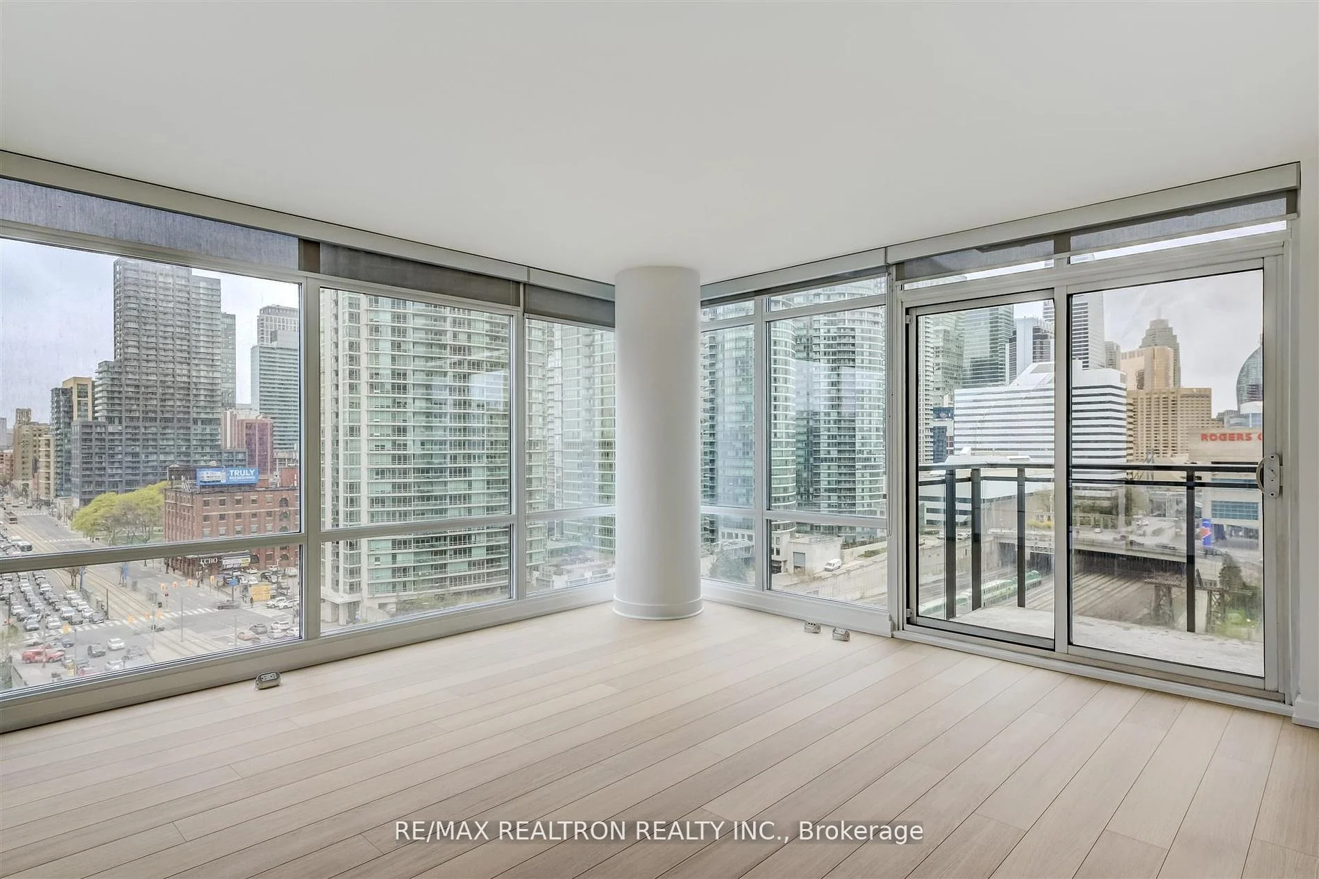 4k spadina Avenue 1203, Toronto C01, ON M5V 3Y9