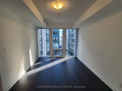 60 Shuter Street 815, Toronto C08, On M5b 0b7