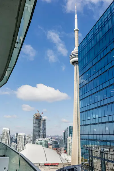 14 York Street 3809, Toronto C01, On M5j 2z2
