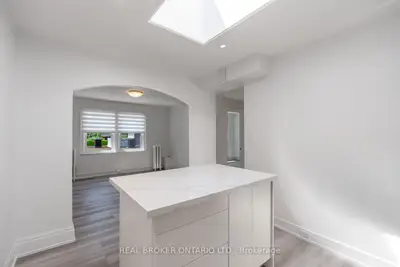 469 Eglinton Avenue W 2, Toronto C03, On M5n 1a7