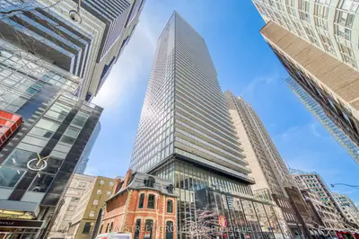 15 Grenville Street 2610, Toronto C01, On M4y 0b9