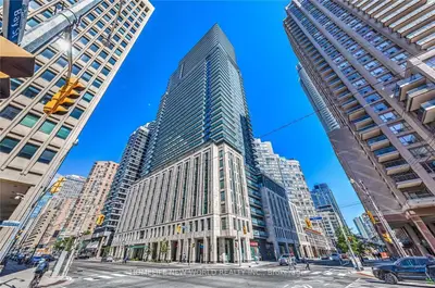 955 Bay Street 818, Toronto C01, On M5s 2a2