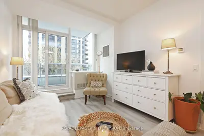 4978 Yonge Street W 302, Toronto C07, On M2n 7g8