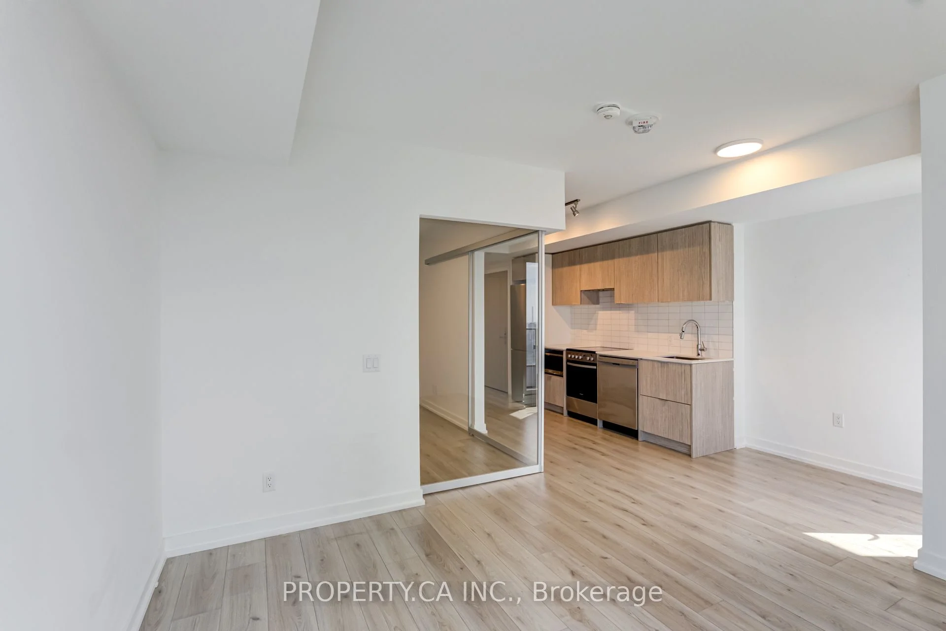 395 Bloor Street E 3611, Toronto C08, On M4w 1h7