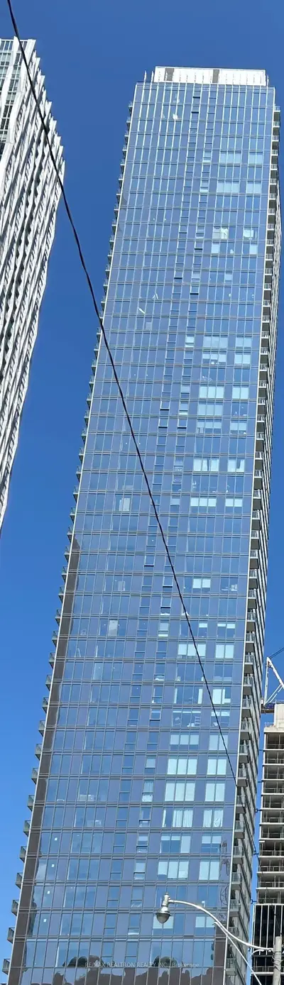 8 Cumberland Street 1404, Toronto C02, On M4w 0b5