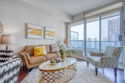 500 Sherbourne Street 1802, Toronto C08, On M4x 1l1